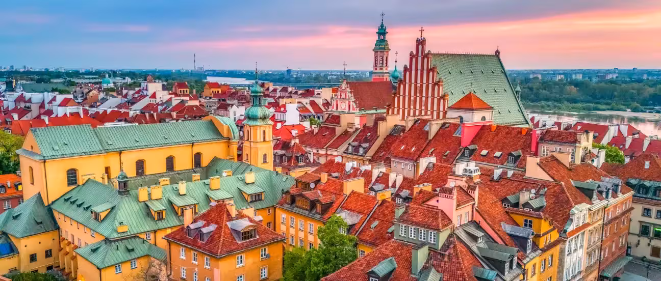 Panorámica urbana de Varsovia al final del trayecto desde Vilnius.