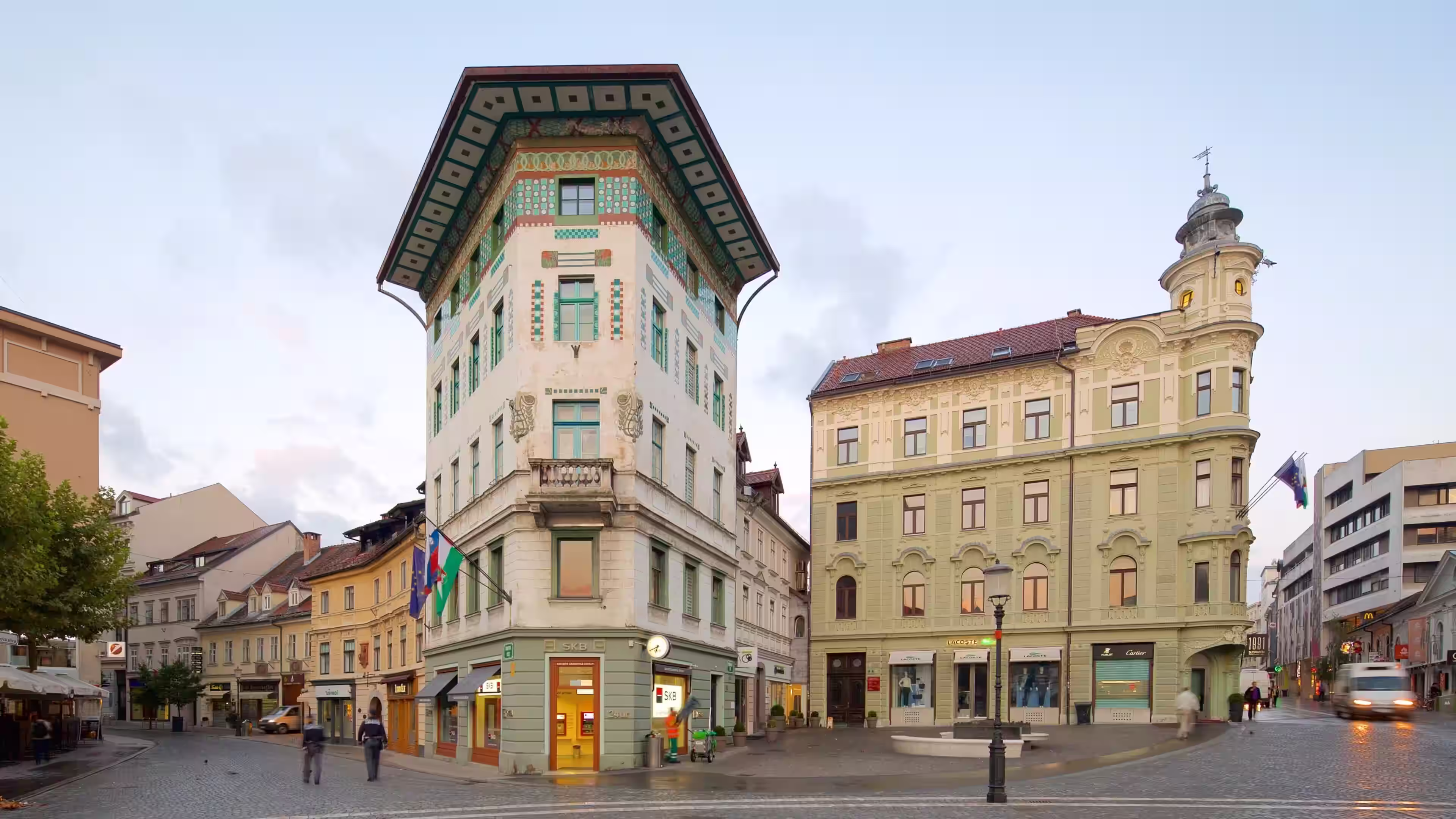 Centro histórico de Ljubljana junto al río Ljubljanica.