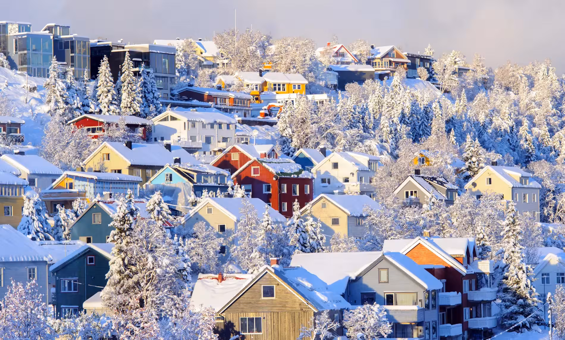 Paisaje urbano invernal de Tromsø antes del regreso a Oslo.