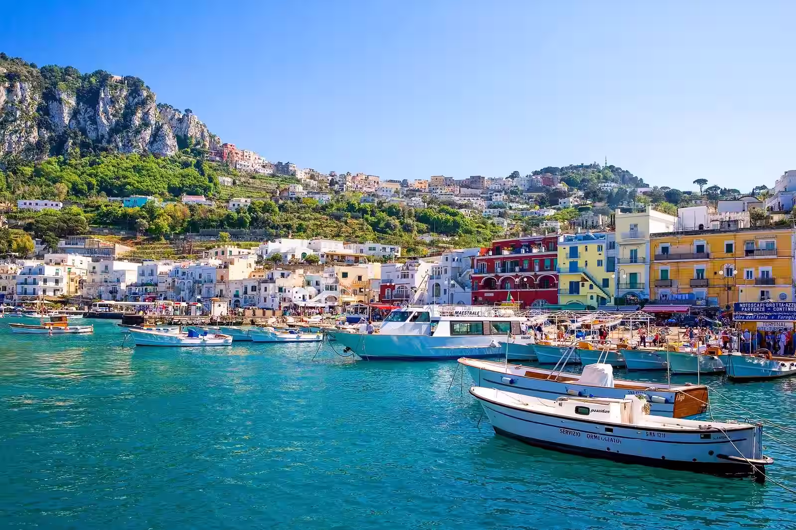 Paisaje de Capri durante la excursión incluida desde Roma.