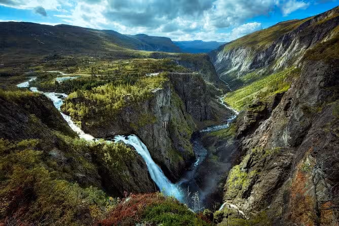 Paisaje de la altiplanicie de Hardangervidda durante el recorrido hacia Oslo.