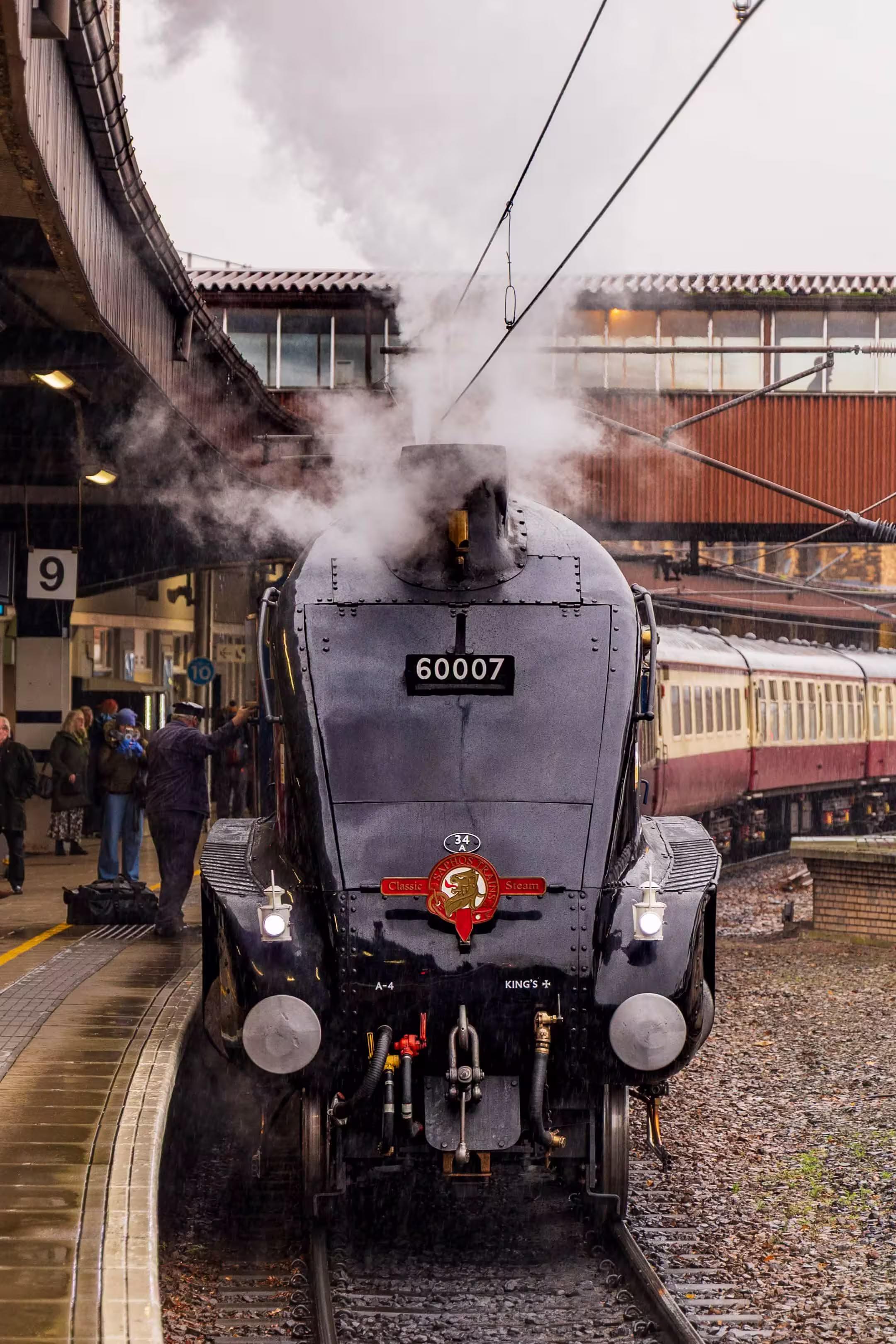 El tren entre Londres y York en su recorrido por Gran Bretaña