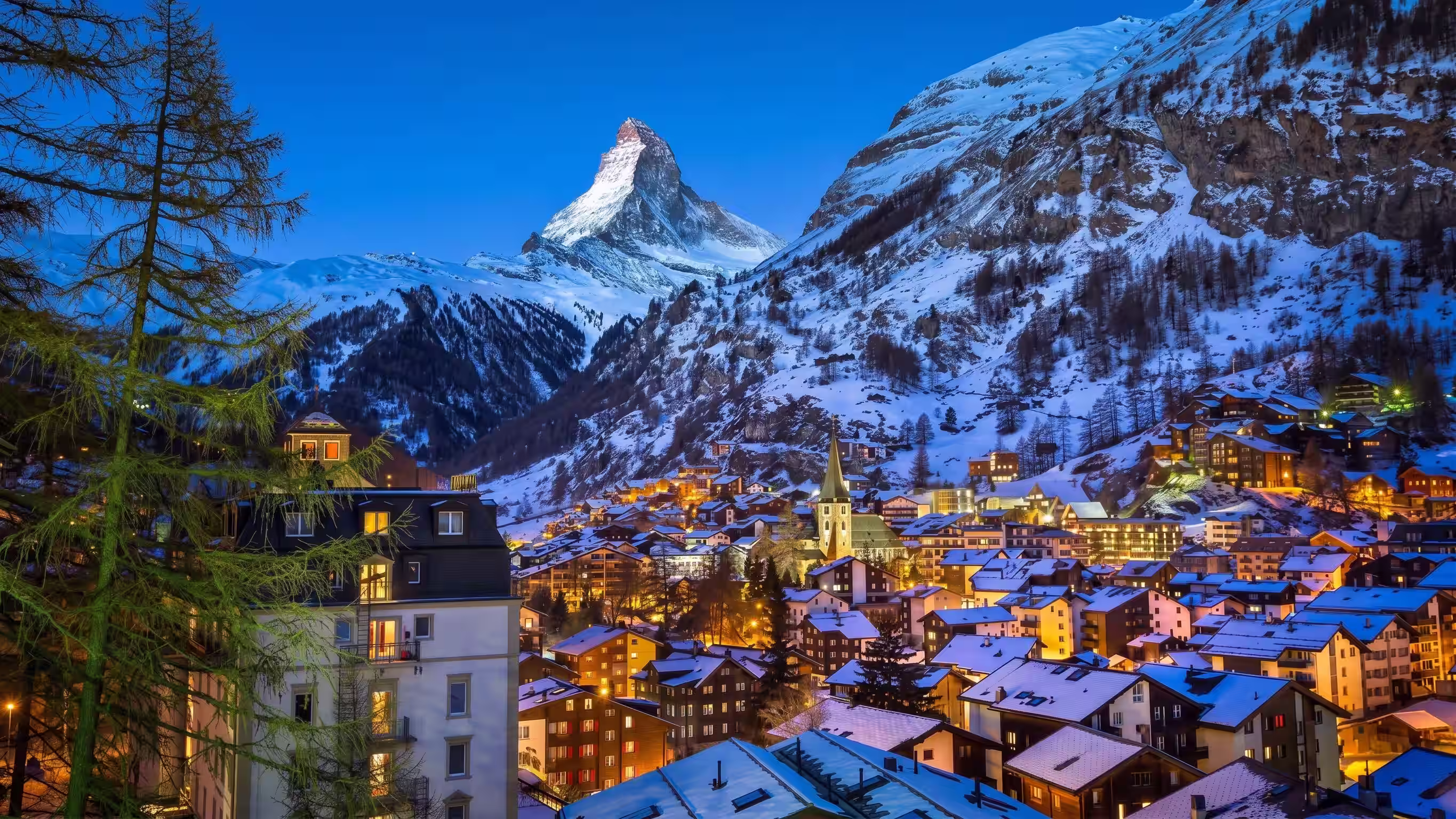 Paisaje nevado de Zermatt, Suiza, paisaje representativo para ilustrar las distintas estaciones para viajar por Europa